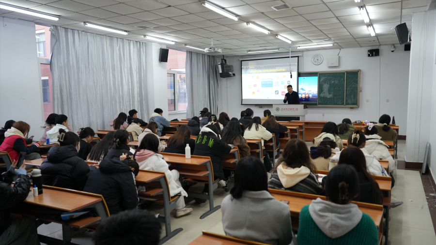 SEO行业进入发展快车道行业翘楚何亚涛现身大学课堂亲授知识